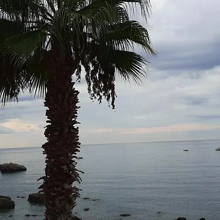 Plaza Lejlighed Giardini Naxos