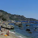 Plaza Giardini Naxos