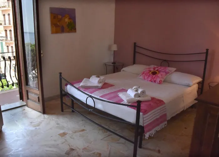 Plaza Apartment Giardini Naxos