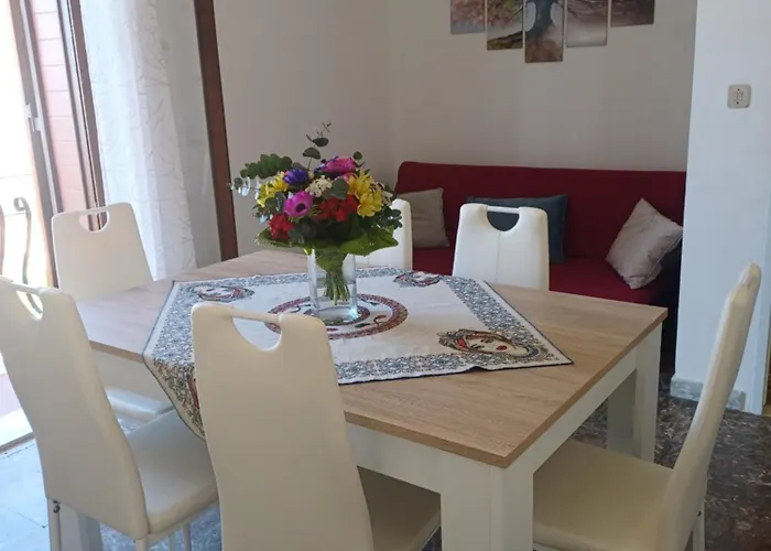 Plaza * Giardini Naxos